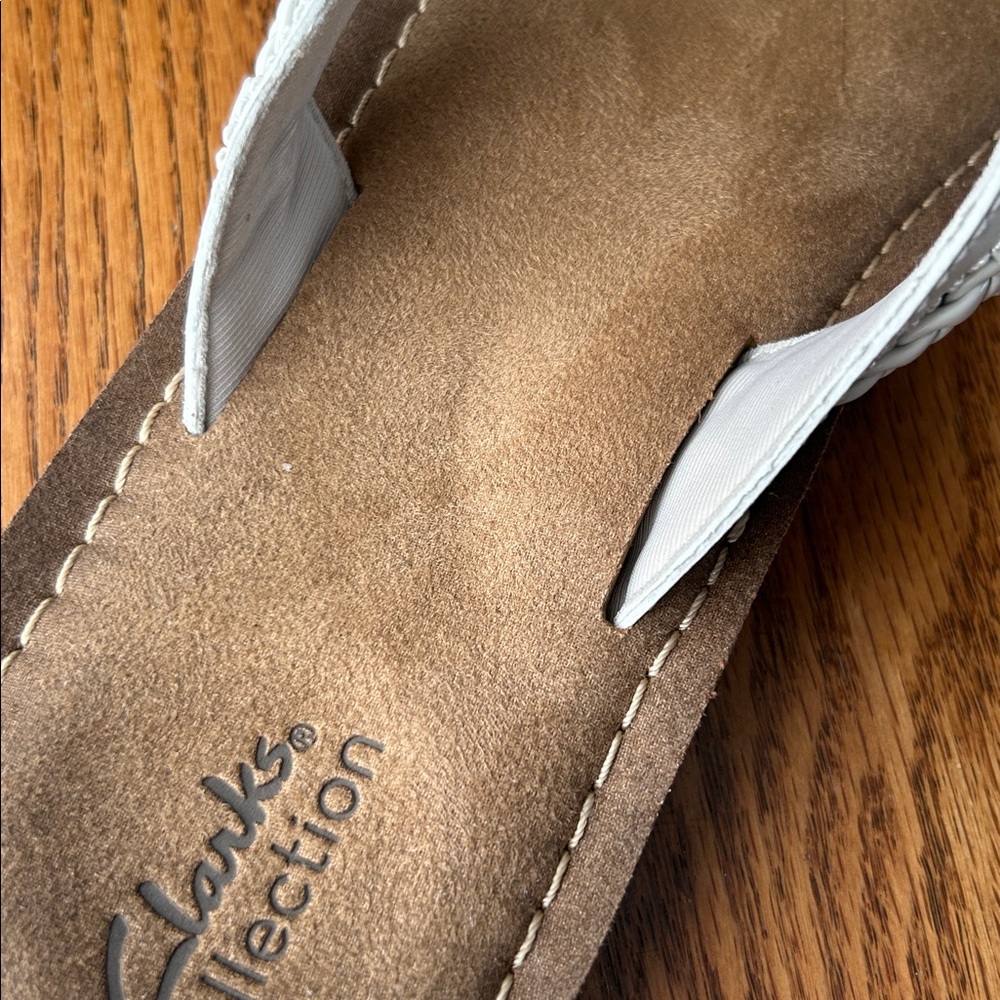 NWT CLARKS OFF WHITE SANDALS 10 - Picture 8 of 9